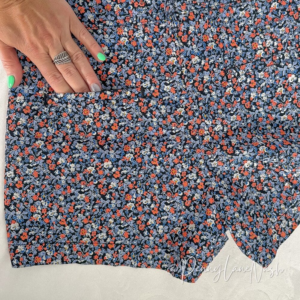 Gap 3" Khaki Shorts Size 6 Ditsy Floral - Picture 6 of 12